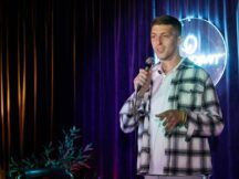 у Києві відбувся перший стендап військових за ініціативи Каті Олос та пітримки Антона Житлова